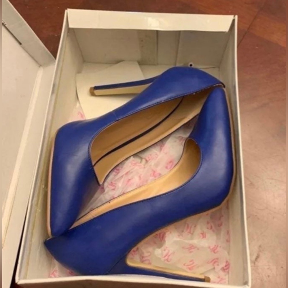 JC Yoko Heels worm only once, size 7 1/2